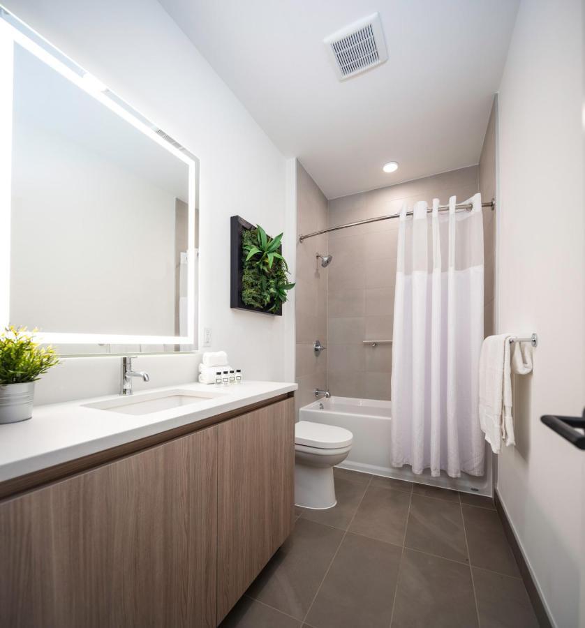 Whyhotel Tysons Corner Greensboro Dr Bagian luar foto